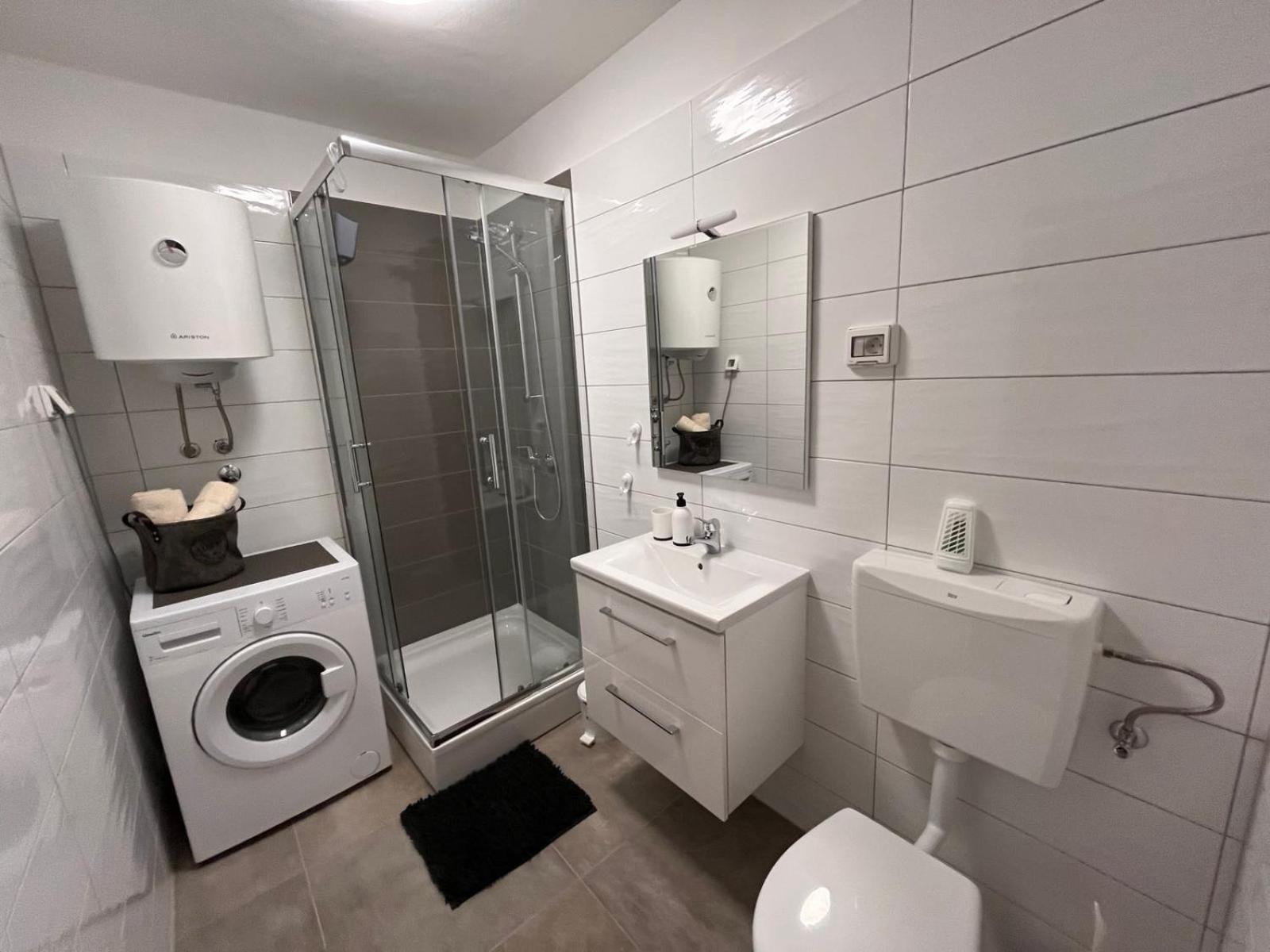Apartments Mirijana Pula Ngoại thất bức ảnh